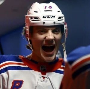 Meet your Posher, Casey